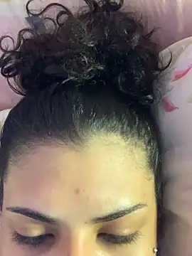 luluzinhax online show from February 15, 3:18 am