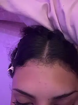 luluzinhax online show from March 28, 6:58 am