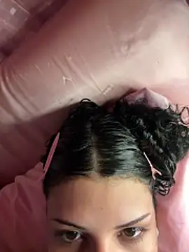 luluzinhax online show from May 22, 2:31 am