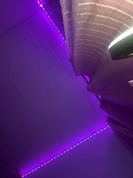 luluzinhax online show from April 7, 2:35 am