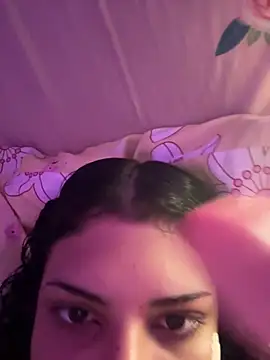 luluzinhax online show from April 3, 4:19 am