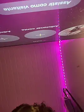 luluzinhax online show from April 1, 4:14 am