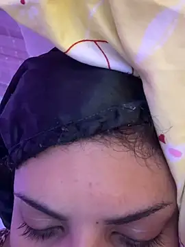 luluzinhax online show from April 2, 2:52 am