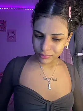 luluzinhax online show from April 23, 2:51 am
