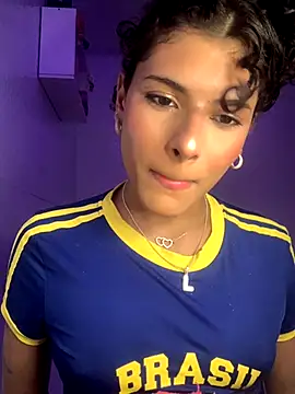 luluzinhax online show from November 7, 1:21 am