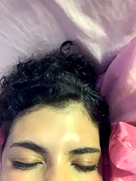 luluzinhax online show from November 6, 2:04 am