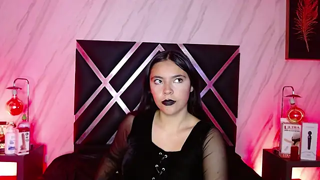 Snapshot of Miss_Lexxy chatting on September 22, 12:44 pm Miss Lexxy online show from September 22, 12:44 pm