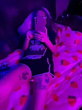 mmmminaDarling online show from February 26, 4:45 am