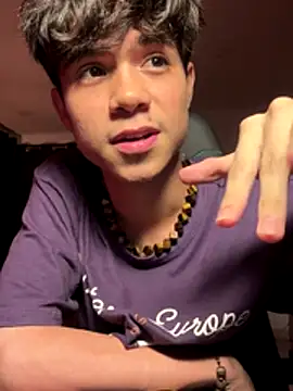 Snapshot of OopsAgain_ chatting on December 18, 1:44 am OopsAgain online show from December 18, 1:44 am