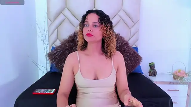 Snapshot of sexy_thin_anastasia chatting on October 13, 7:26 pm sexy thin anastasia online show from October 13, 7:26 pm