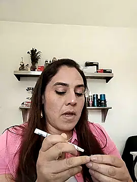 denissebombon online show from February 4, 6:25 pm