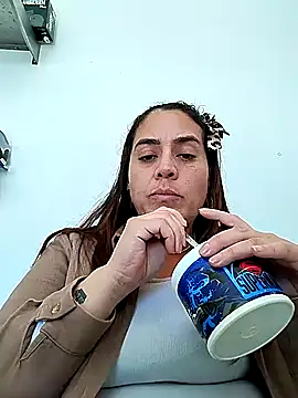 denissebombon online show from February 9, 6:39 pm