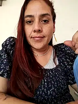 denissebombon online show from February 17, 9:45 pm