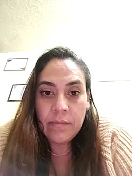 denissebombon online show from February 3, 2:53 am