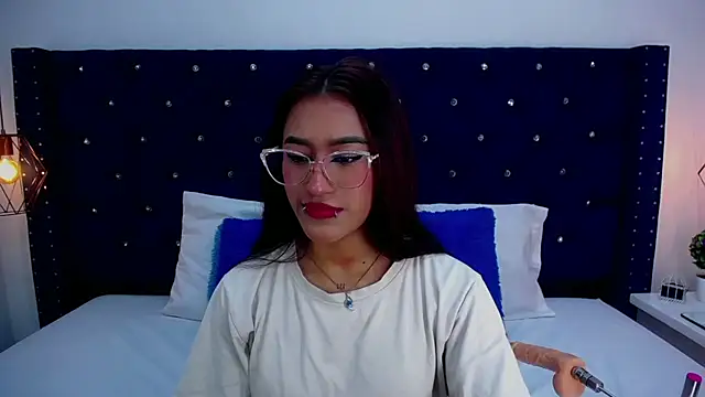 miss aris online show from November 12, 3:21 am