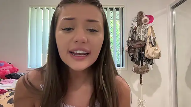 Snapshot of cassiess1 chatting on September 21, 9:09 pm cassiess1 online show from September 21, 9:09 pm
