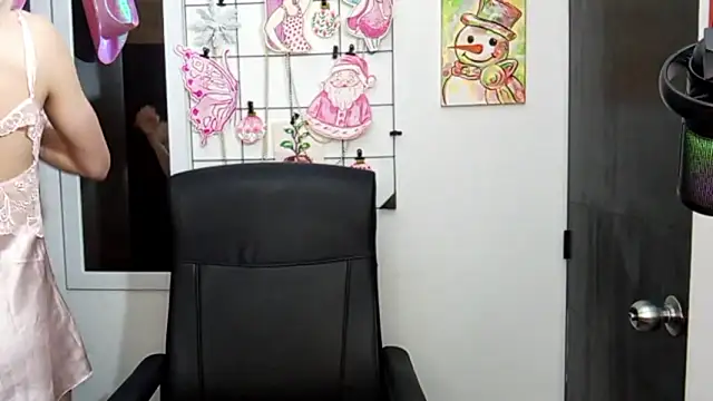 Andy Roses online show from November 18, 10:34 pm