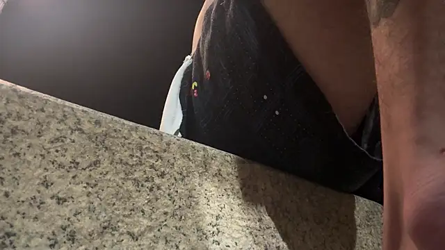 chrisalmeid  online show from February 16, 7:29 am