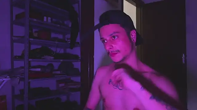 chrisalmeid  online show from September 21, 1:00 am