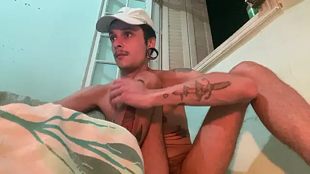 chrisalmeid  online show from February 18, 6:55 am