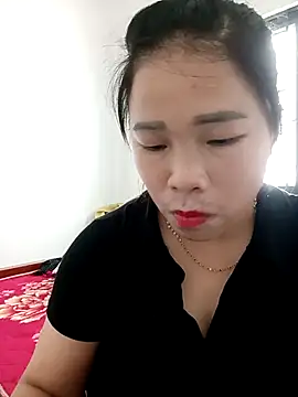 Snapshot of sumy-00 chatting on May 12, 7:05 am sumy-00 online show from May 12, 7:05 am