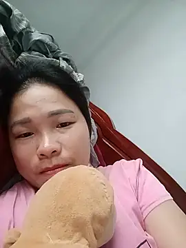 Snapshot of sumy-00 chatting on May 19, 7:48 am sumy-00 online show from May 19, 7:48 am