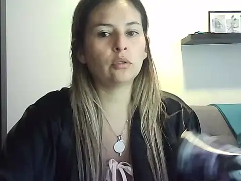 Valery  Rouse  online show from May 17, 4:29 pm