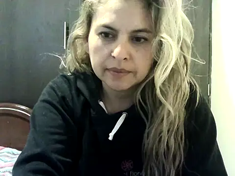 Valery  Rouse  online show from September 28, 9:33 pm