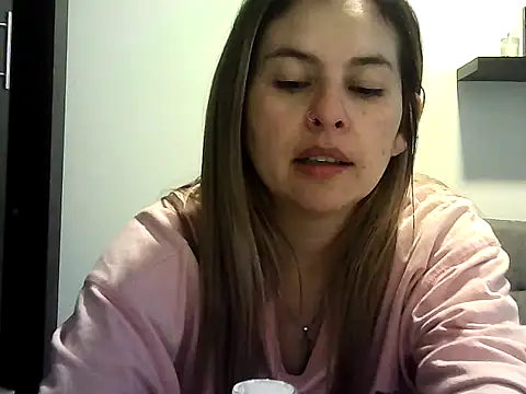 Valery  Rouse  online show from April 23, 12:11 pm