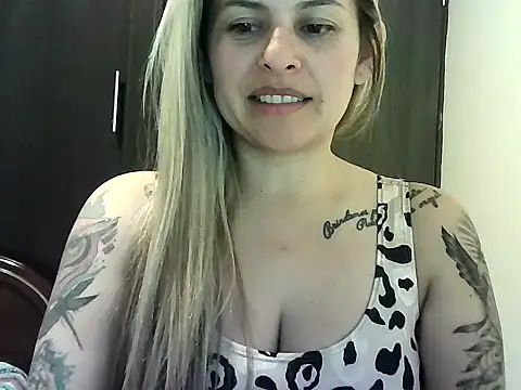 Valery  Rouse  online show from November 11, 3:45 am