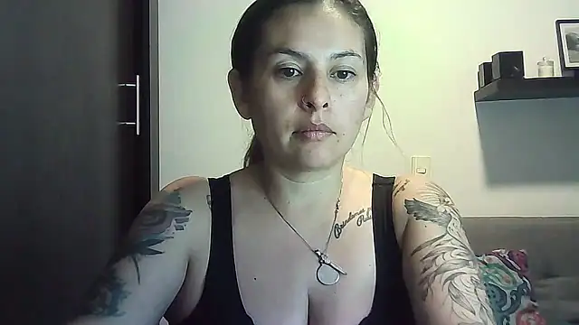 Valery  Rouse  online show from April 14, 10:04 pm