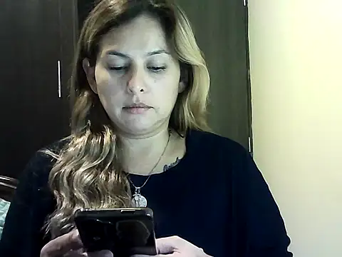 Valery  Rouse  online show from March 10, 11:31 pm