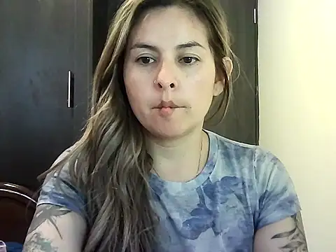 Valery  Rouse  online show from February 1, 7:56 pm