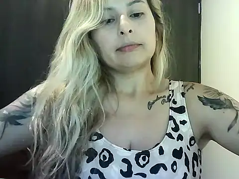 Valery  Rouse  online show from December 5, 8:06 pm