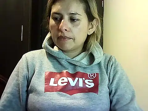 Valery  Rouse  online show from February 23, 11:16 pm