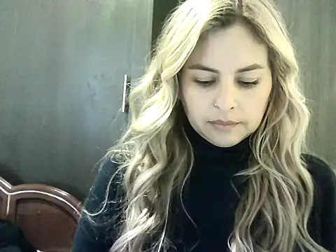 Valery  Rouse  online show from October 1, 8:24 pm