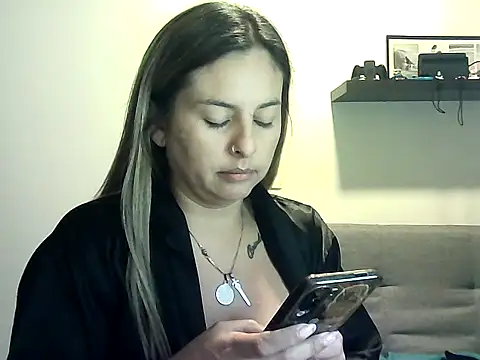Valery  Rouse  online show from May 24, 1:27 am