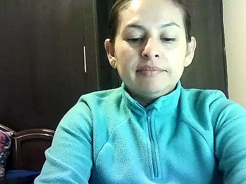 Valery  Rouse  online show from March 9, 11:08 pm