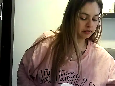 Valery  Rouse  online show from April 23, 12:29 pm