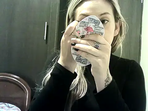 Valery  Rouse  online show from November 3, 3:56 am