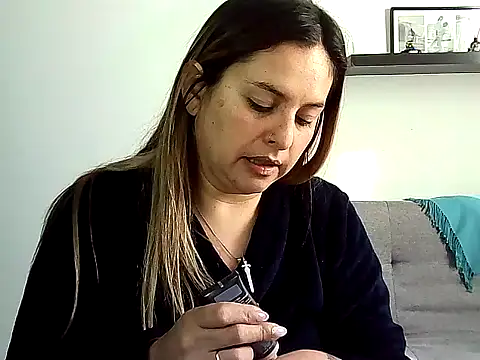 Snapshot of Valery__Rouse_ chatting on July 6, 1:07 pm Valery Rouse online show from July 6, 1:07 pm