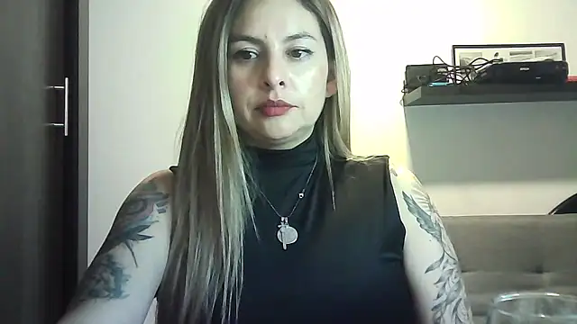 Valery  Rouse  online show from May 3, 5:12 am