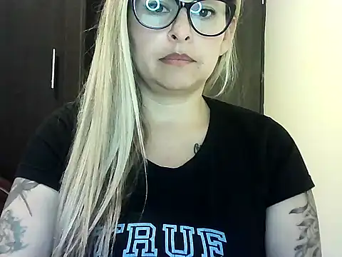 Valery  Rouse  online show from December 14, 10:48 pm