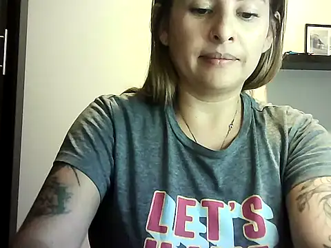 Valery  Rouse  online show from May 16, 7:46 pm
