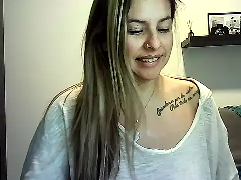 Snapshot of Valery__Rouse_ chatting on June 7, 3:17 pm Valery Rouse online show from June 7, 3:17 pm