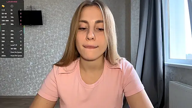 DreamyOlivia online show from November 2, 11:26 am