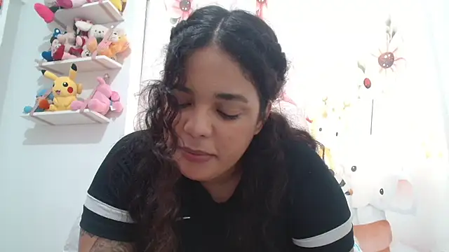 Snapshot of SecretBrunette chatting on September 17, 5:59 pm SecretBrunette online show from September 17, 5:59 pm