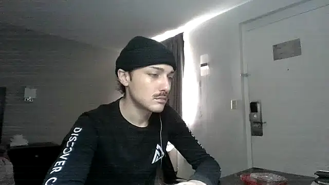 Snapshot of Jbenz420 chatting on February 21, 9:28 pm Jbenz420 online show from February 21, 9:28 pm