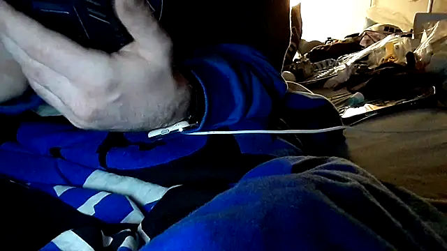 GeilerHSVFAN1989 online show from January 10, 3:02 am