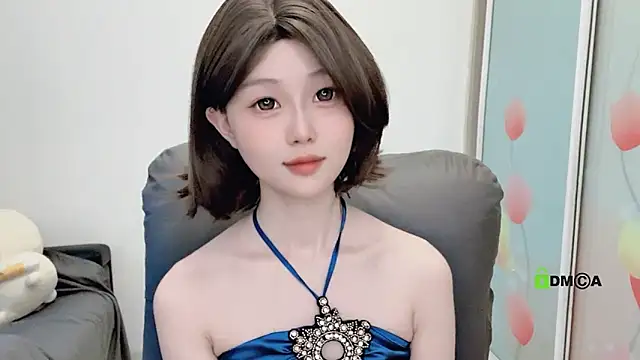 Snapshot of gummy-candy chatting on October 18, 2:24 am gummy-candy online show from October 18, 2:24 am